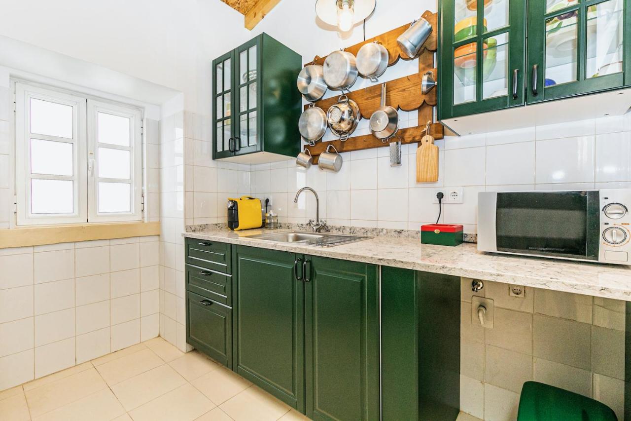 Moderno Apartamento Em Bairro Tipico Lisboeta リスボン エクステリア 写真