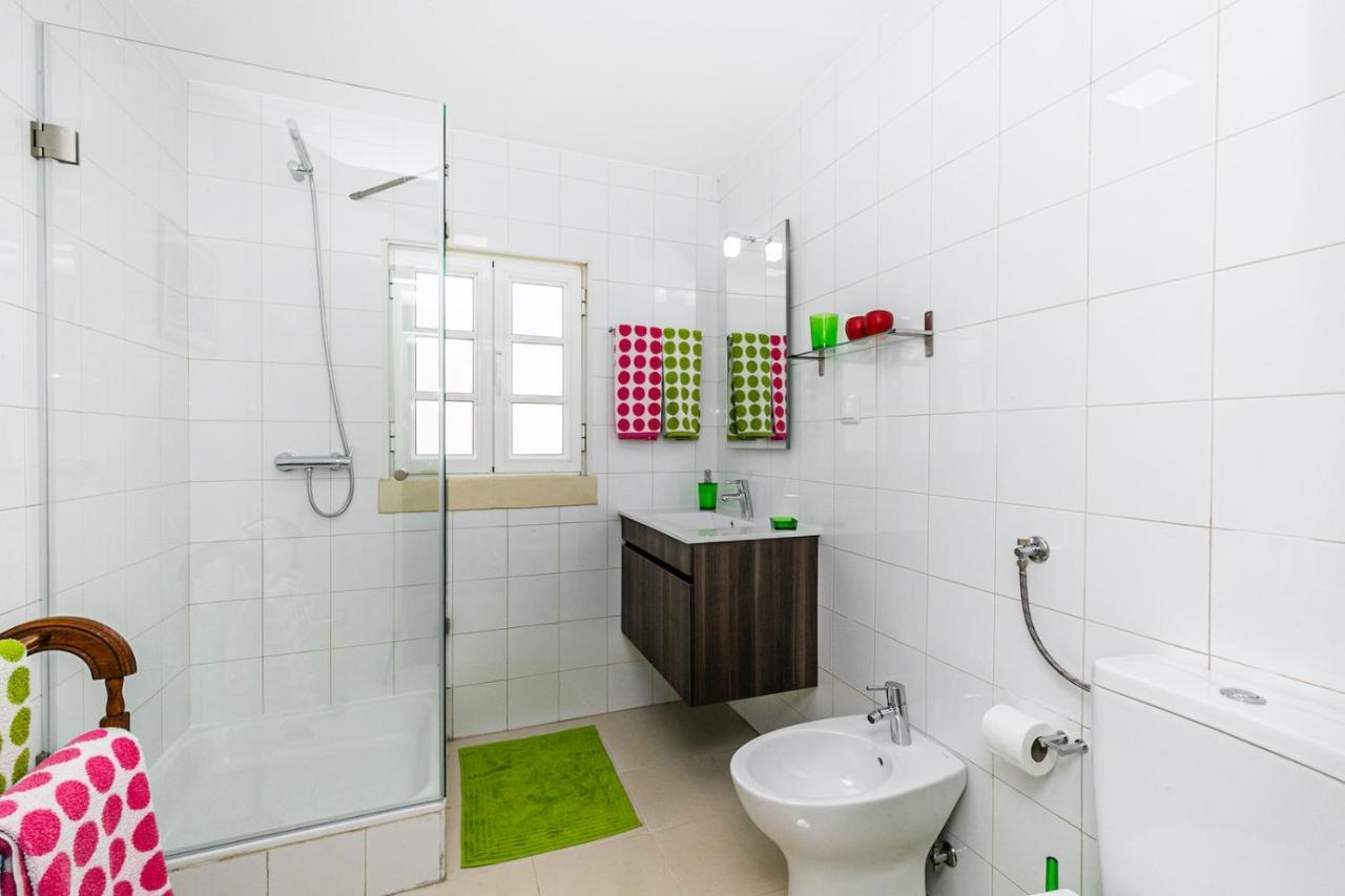 Moderno Apartamento Em Bairro Tipico Lisboeta リスボン エクステリア 写真