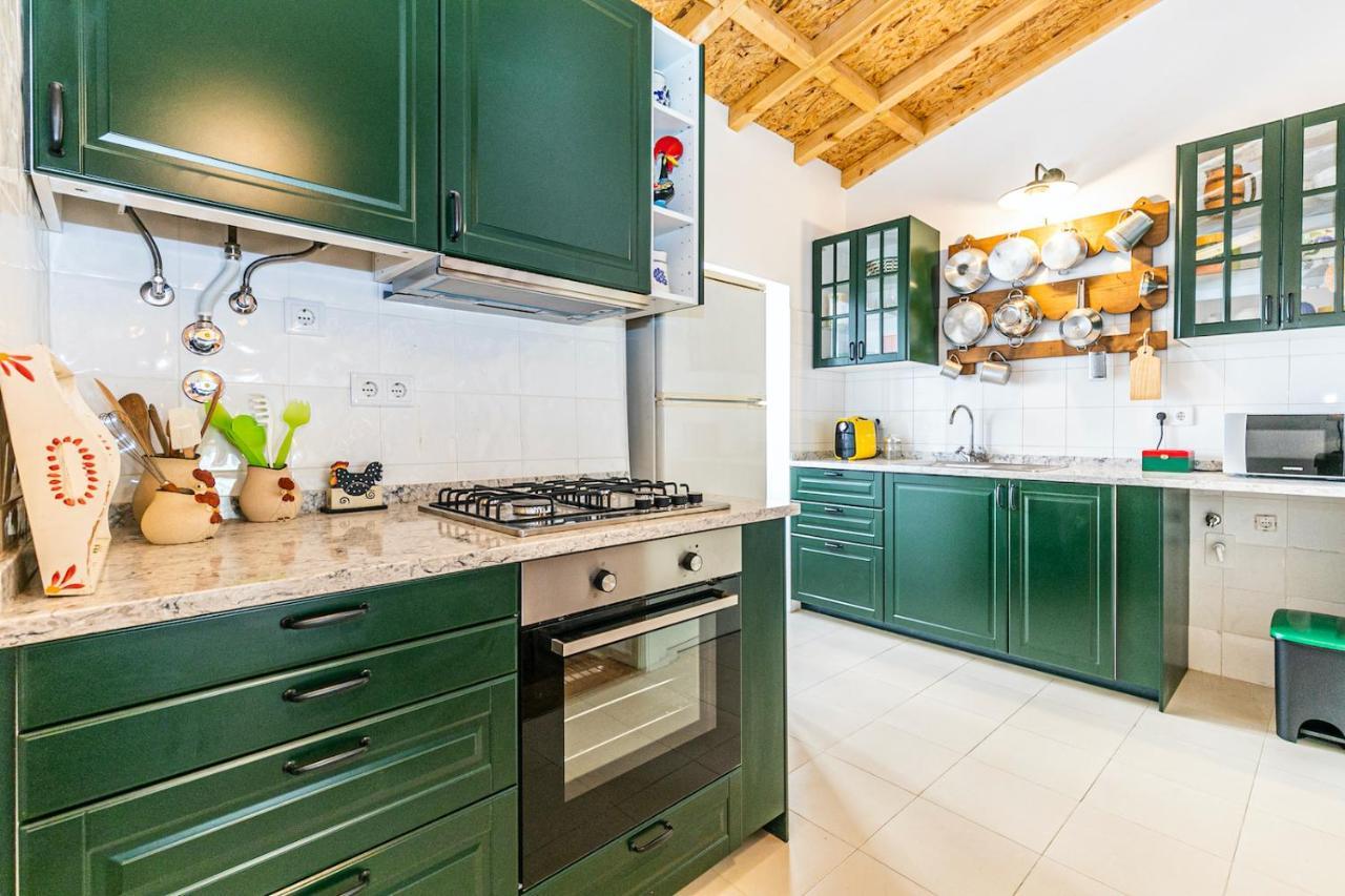 Moderno Apartamento Em Bairro Tipico Lisboeta リスボン エクステリア 写真