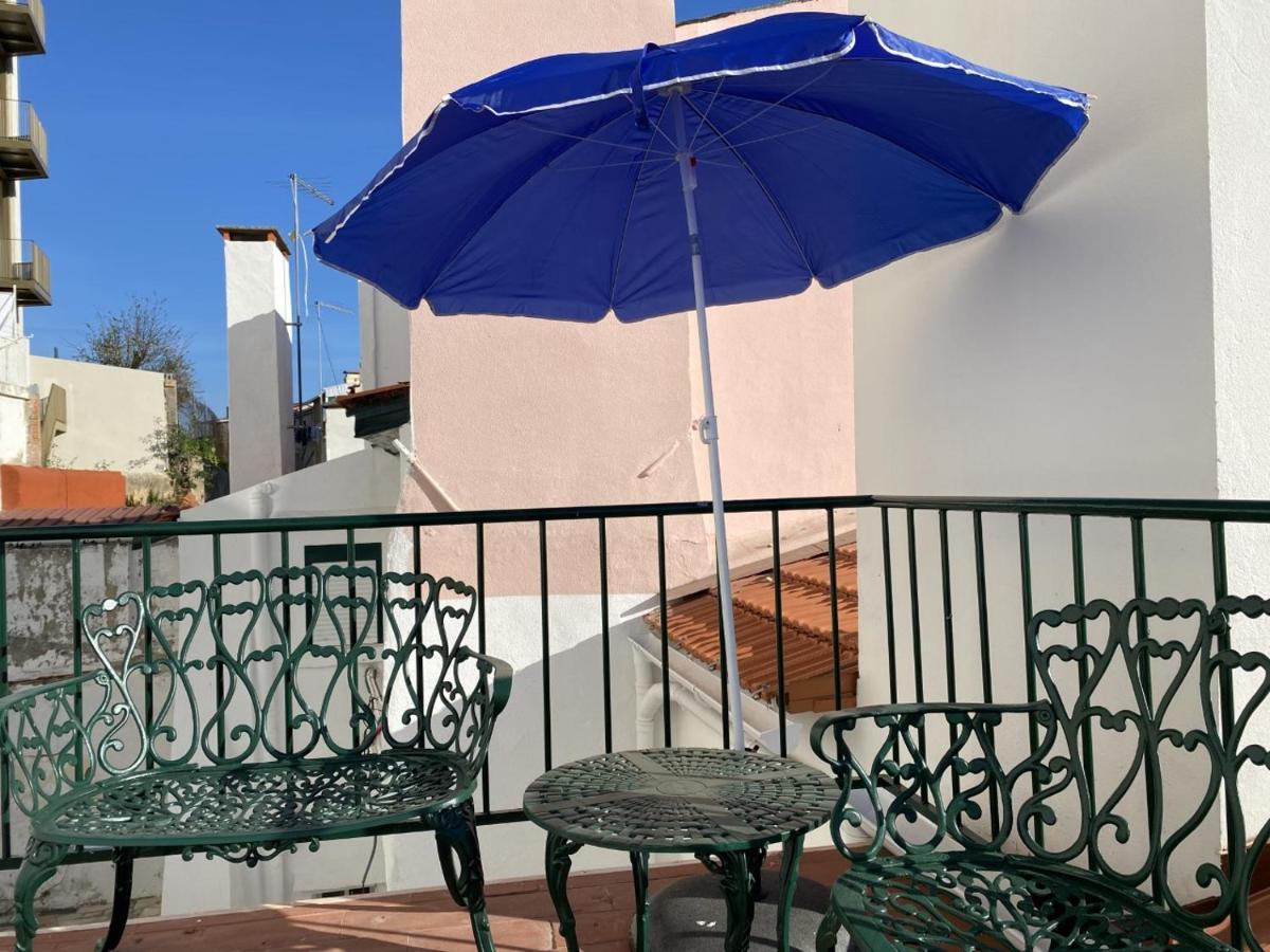 Moderno Apartamento Em Bairro Tipico Lisboeta リスボン エクステリア 写真