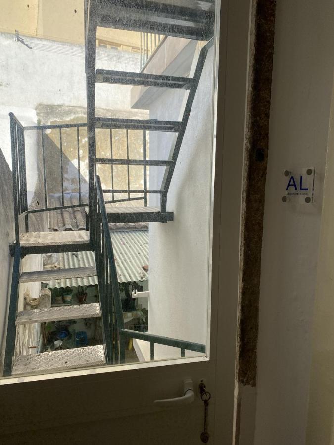 Moderno Apartamento Em Bairro Tipico Lisboeta リスボン エクステリア 写真